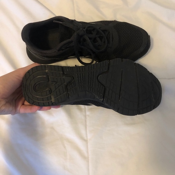 Athletic sneakers - Picture 3 of 4